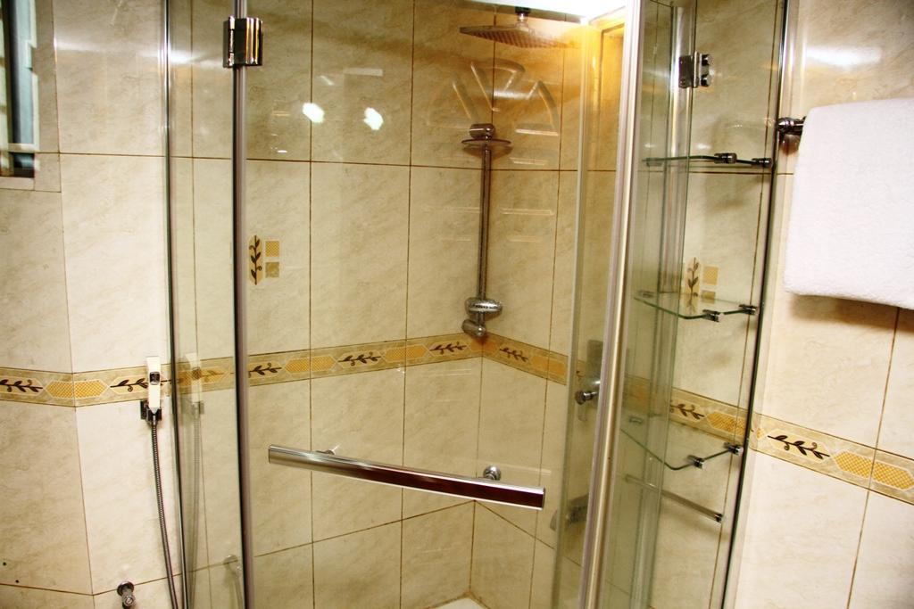 Hotel Swiss Palace Дака Екстериор снимка